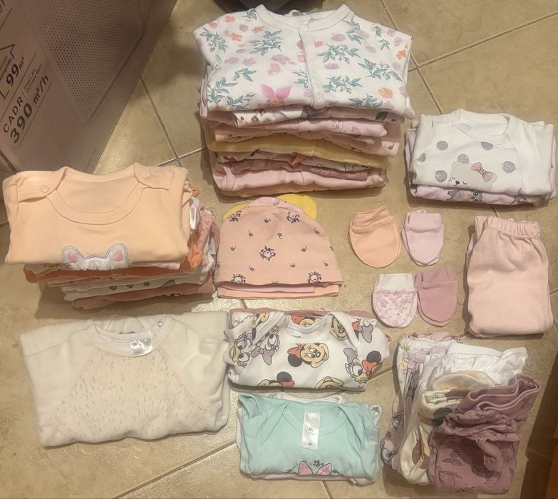 Бебешки дрехи много запазени