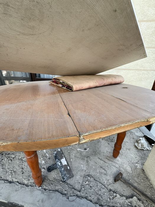 Стол деревяный продам