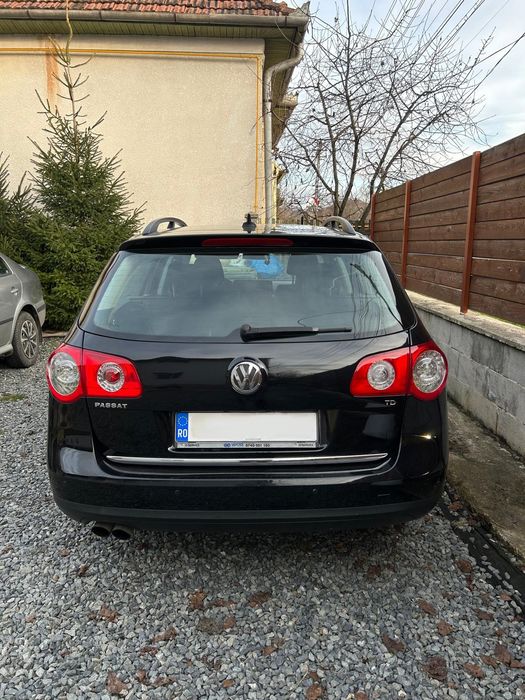 Vând VW Passat B6 (2010) – 2.0 TDI Common Rail – Proprietar – Navigați