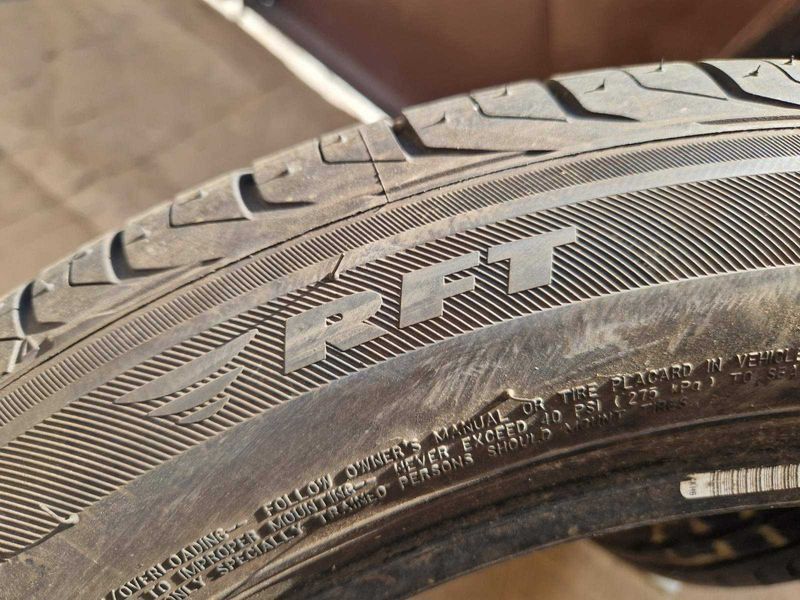 2 Bridgestone R18 225/50
летни гуми Runflat 
DOT0619