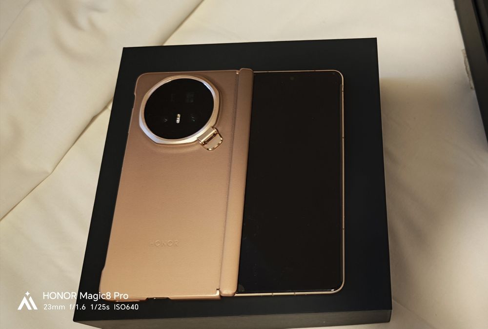 Honor magic v5, златист цвят, в гаранция