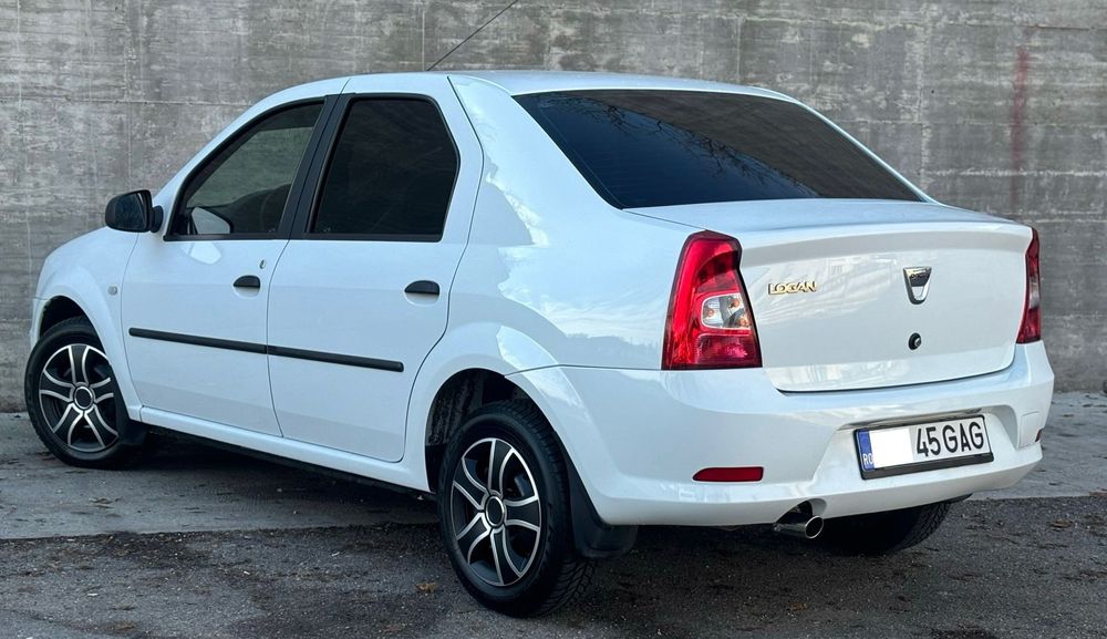 Vând Dacia Logan Euro 5