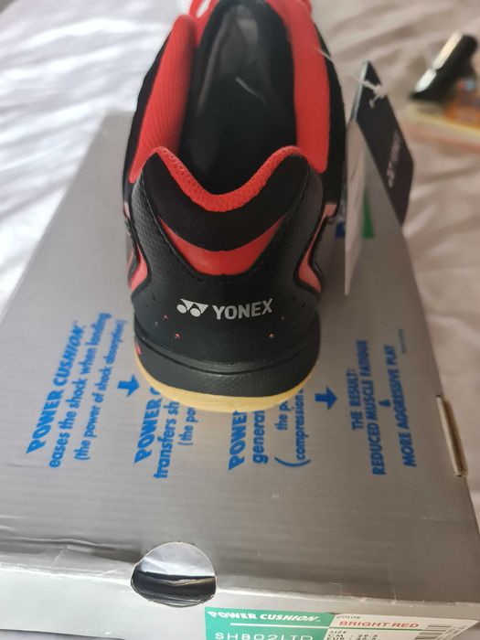 Yonex мъжки маратонки бадминтон номер 45.5 стелка 29.5