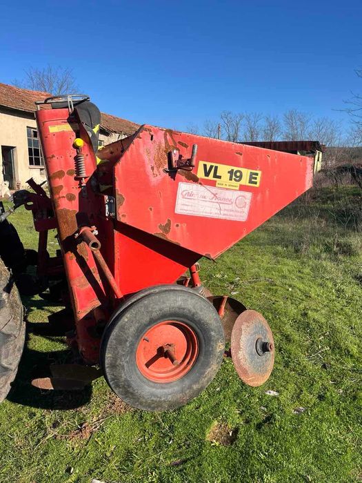 Продавам сеялка за картофи GRUSE  Type 19 P немска