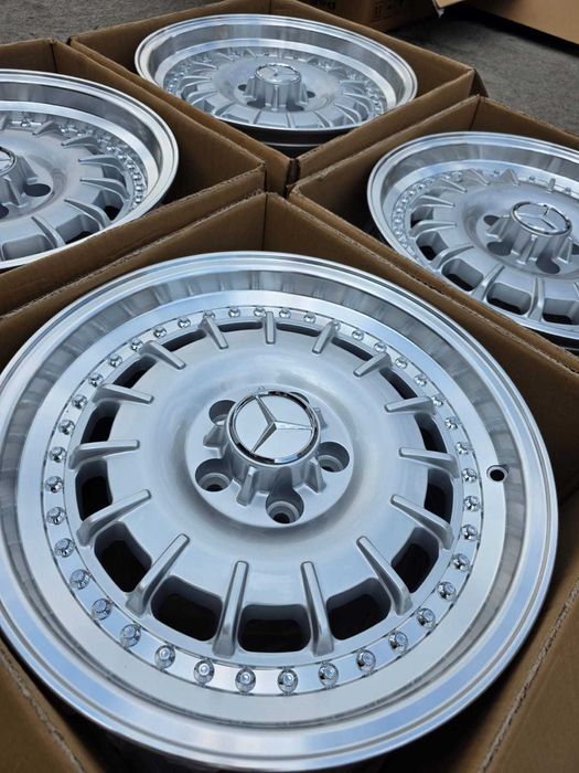 Jante noi Mercedes R17 in doua latimi-model retro deosebit