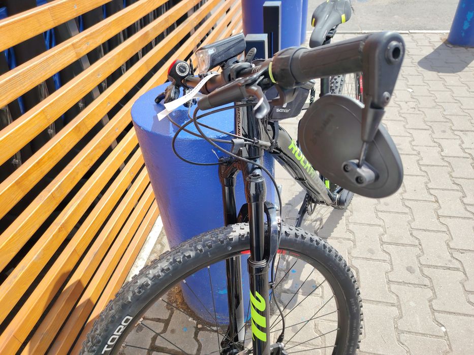 Vând  bicicleta MTB, nouă