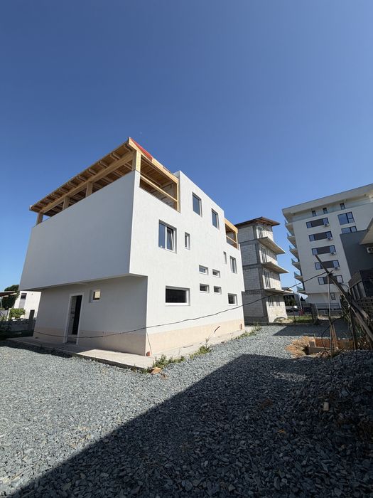 MamaiaSat 210Metri utili, P+2. 1000Euro/mp