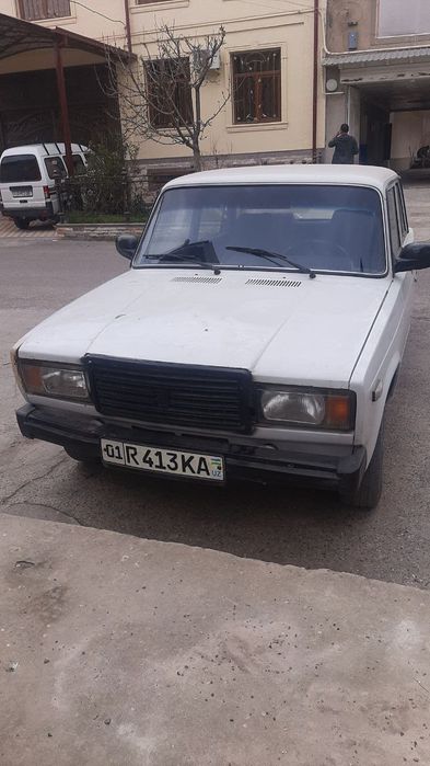 Продается ваз 2105 переделаное в 07