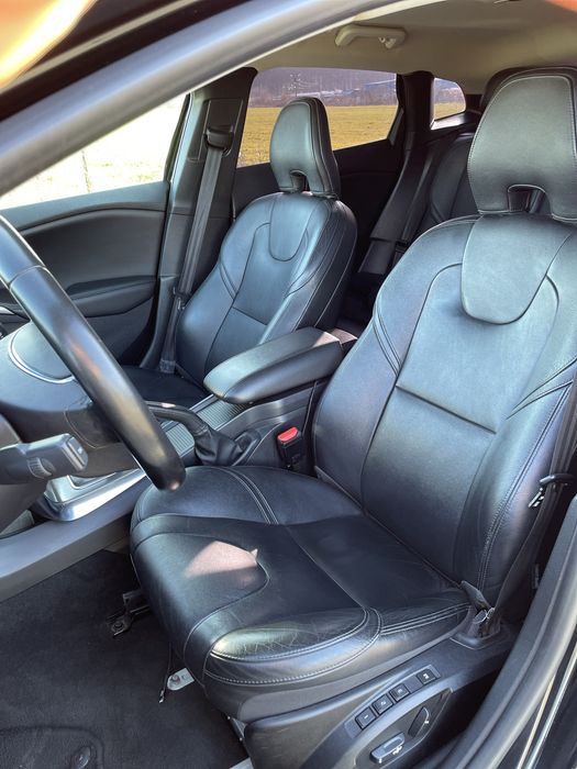 Volvo V40 D4 Summum Business