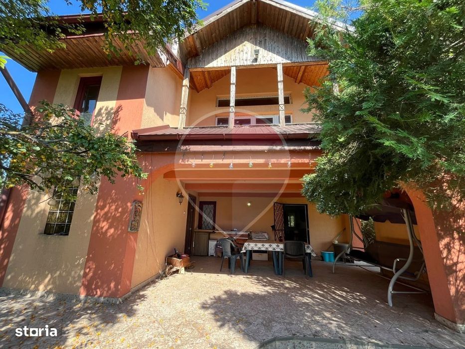 Casă P+1 cu teren 2.800 mp în Butimanu