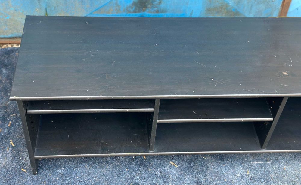 Comoda TV 1,90 m pentru living; Comoda din lemn masiv cu rafturi