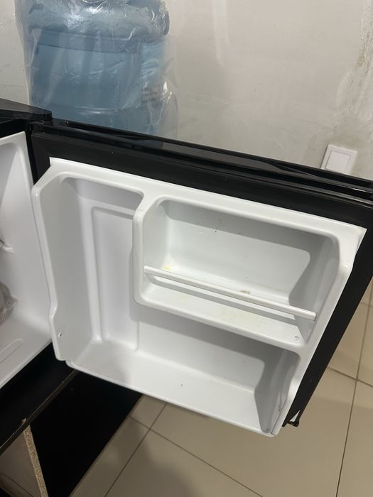 Продам небольшой холодильник