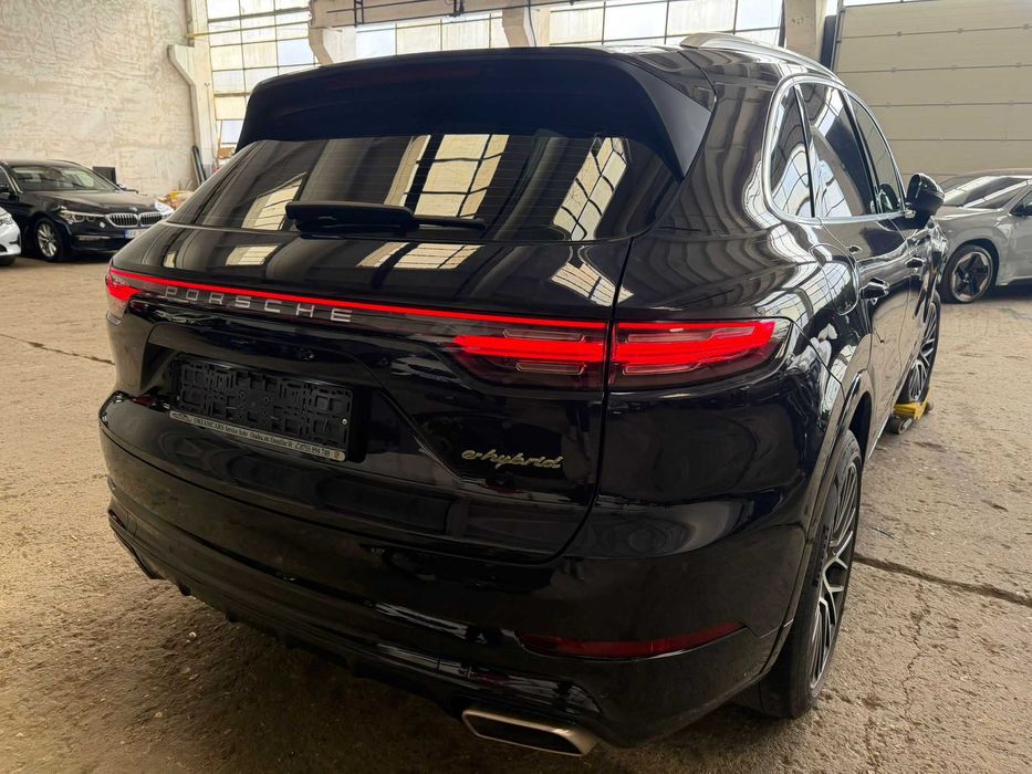 Porsche Cayenne avariat