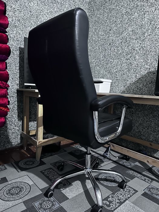 Kreslo sotiladi! Xolati zor