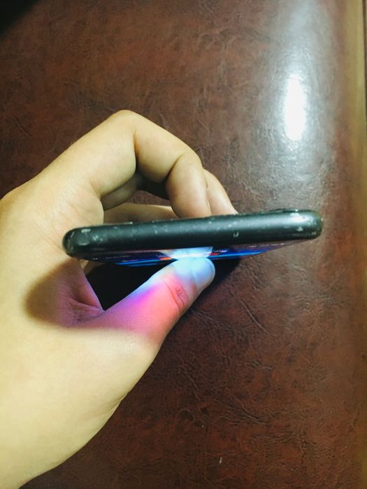Vând sau schimb iPhone 8