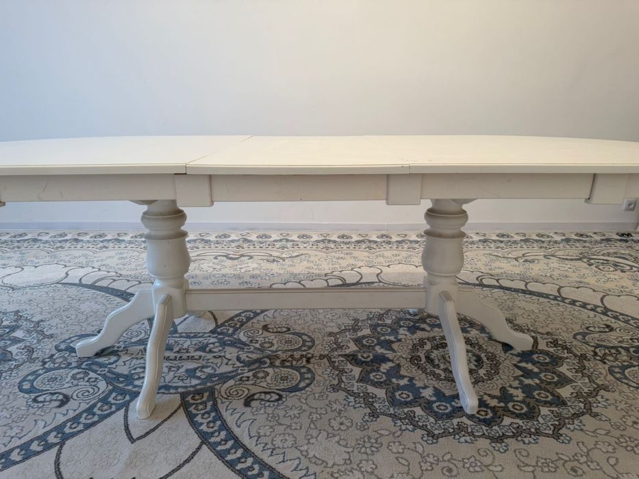 Продается стол без стулья