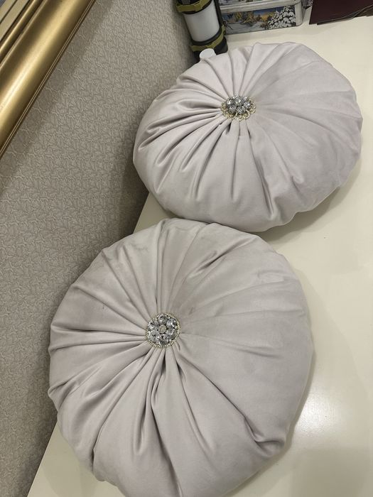 Подушки декоративные для дивана