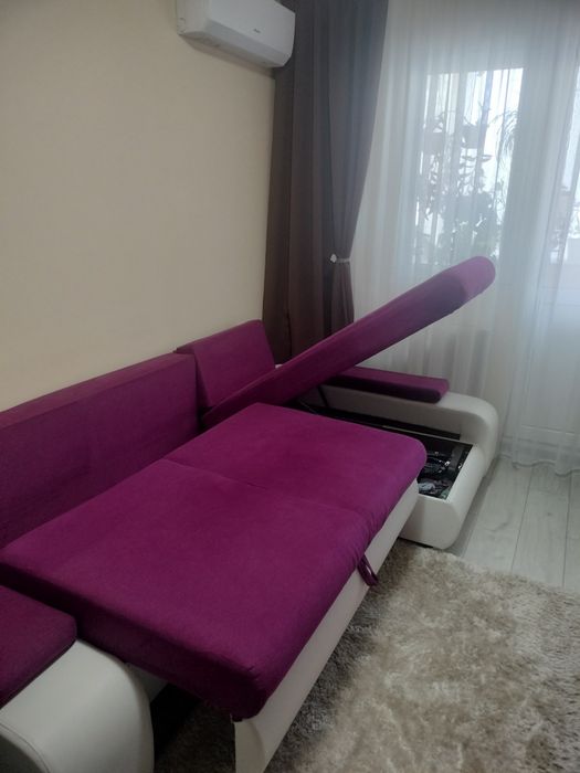 Vând canapea tip coltar