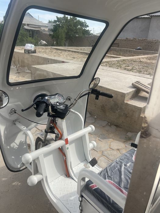 Мото уличная торговка