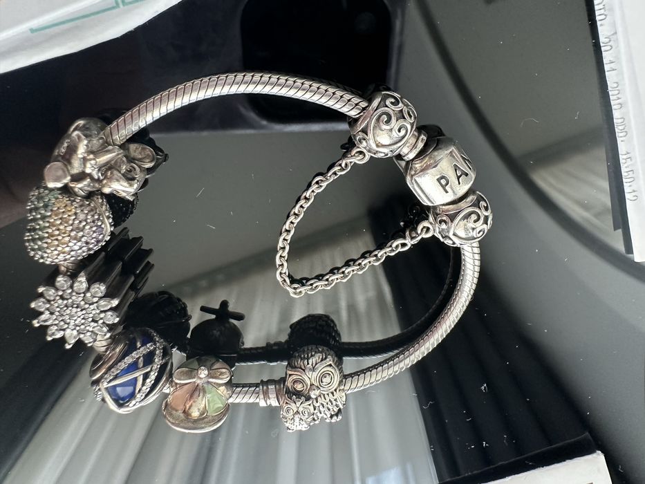 Bratara Pandora argint 925 cu 8 charm-uri si lant de siguranta