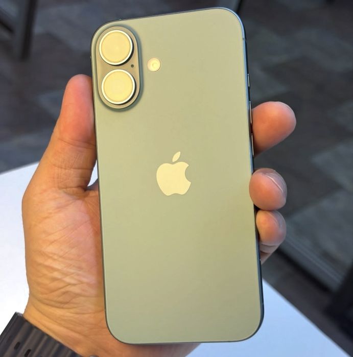 iPhone 16 128 - акумм 100%