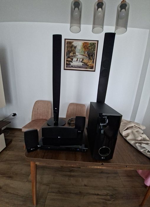 Домашно кино LG като ново, 5+1 стерео уредба,dvd