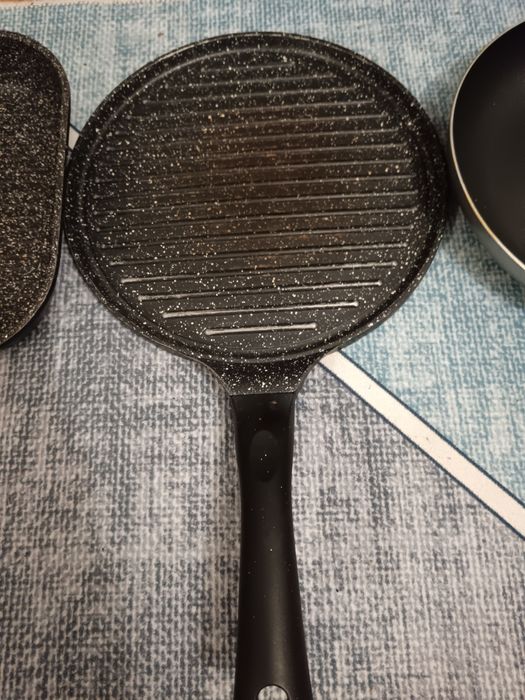 Оребрени грил тигани