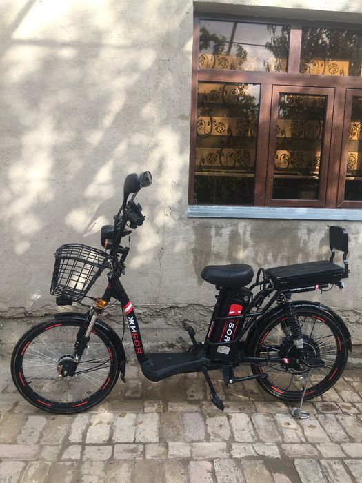 Скутер сотилади.