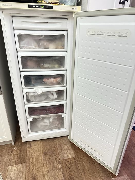 Морозильная камера  продам срочно