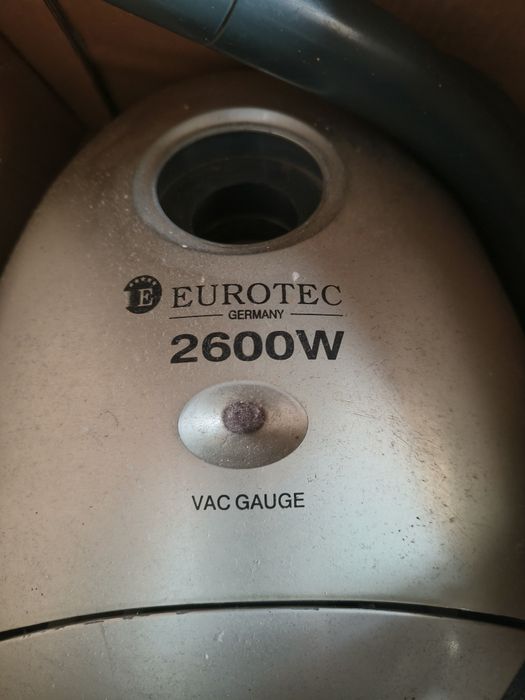 Aspirator fără sac- 700W, marca Bluesky