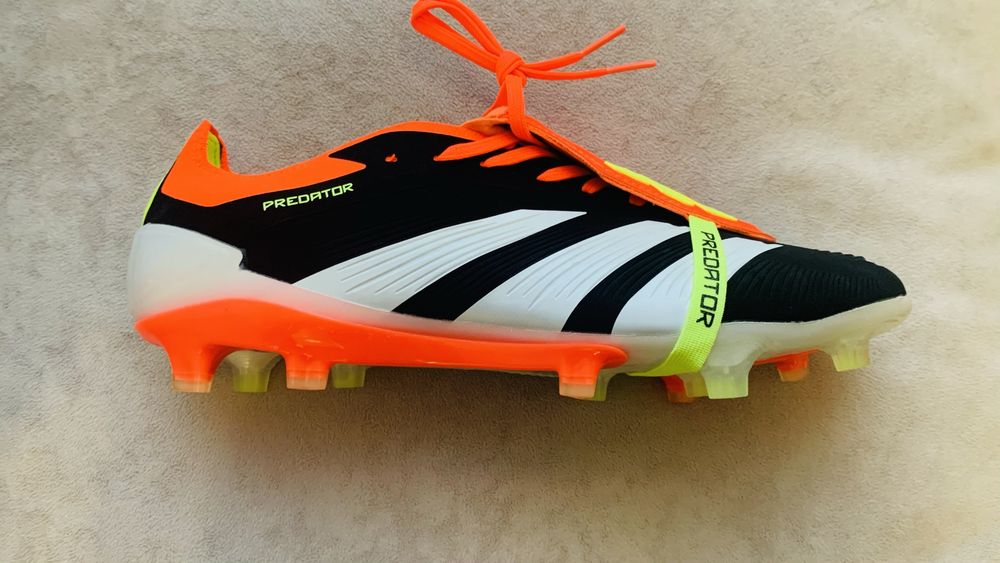 Футбольные бутсы Adidas Predator Elite