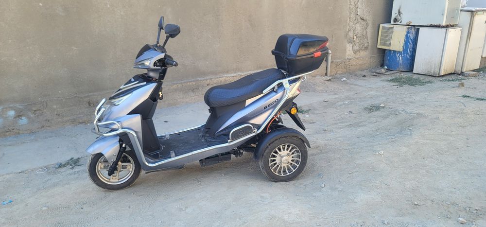 Srochno 3 oyoqlik moto sotiladi