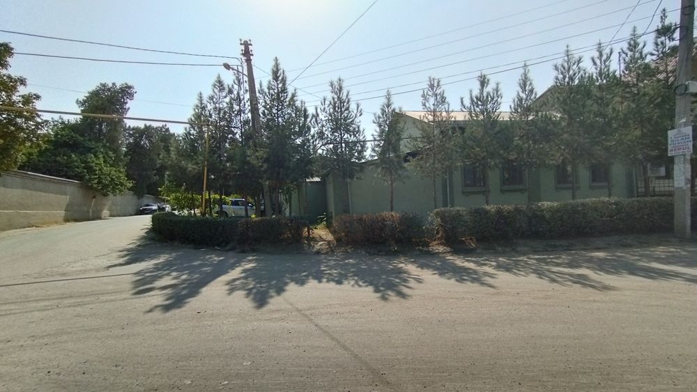 Срочно!!! Продается земля, участок под застройку. Дом торцевой