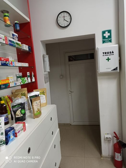 Vând mobilier farmacie / drogherie