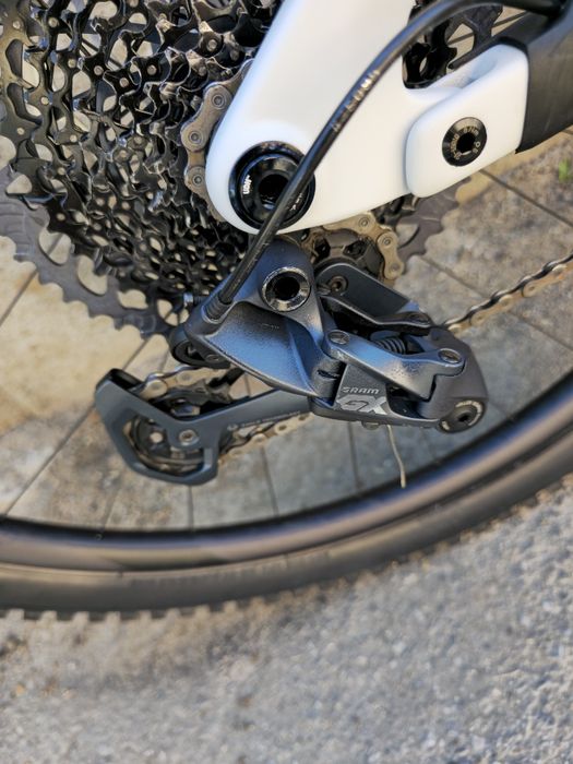 Като нов Cube Stereo 155 C62 Race 29 цола 2025 г  Карбонов Ендуро велосипед  1x12 GX Magura MT 5, Rockshox full suspension БЕЗ ЗАБЕЛЕЖКИ
