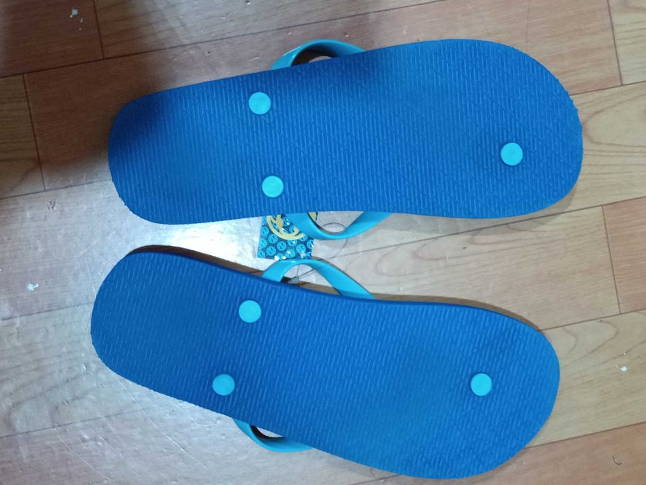 Продам мужские сланцы