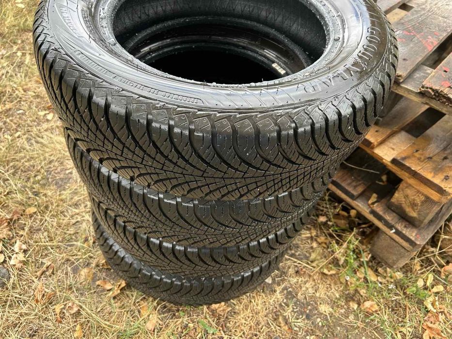 Goodyear Vector 4 season, 165/70/14 всесезонни гуми