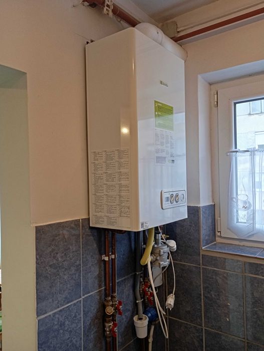 PROPRIETAR vând garsonieră-Reghin str.Salcamilor