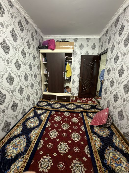 Продаётся 4-комнатная квартира в городе Чирчик