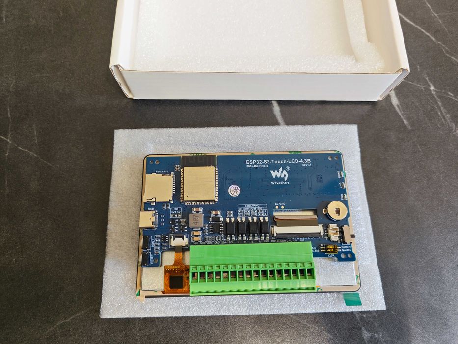 Waveshare ESP32-S3-Touch-LCD-7,afișaj IPS 800 × 480,Capacitive Touch,16MB Flash and 8MB PSRAM