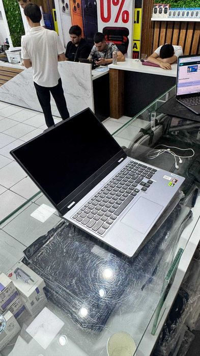 Lenovo Loq Rayzen 7