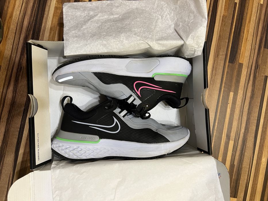 Nike react miler shield obsidian mist-pink blast