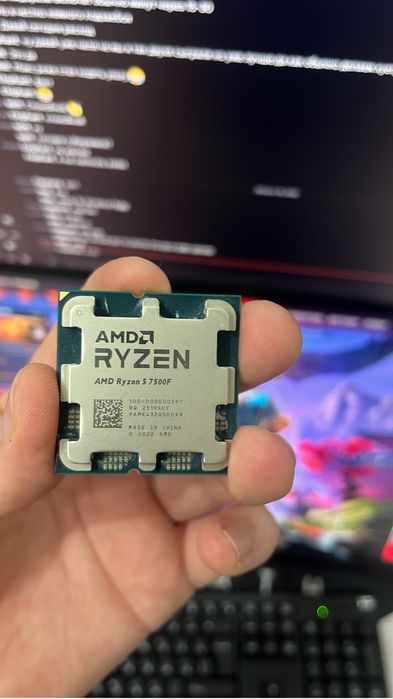 Продам Ryzen 7500f
