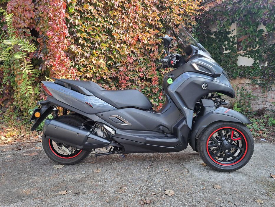 YAMAHA Tricity 300, an 2024, stare nouă - permis conducere categoria B