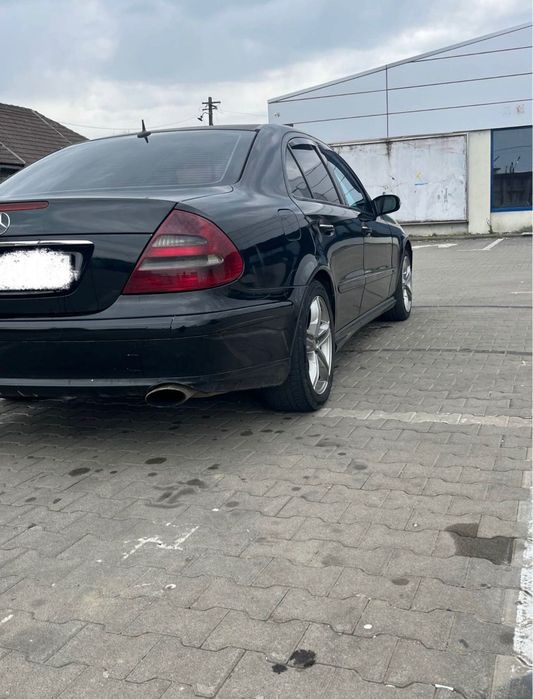 Mercedes E Class w211