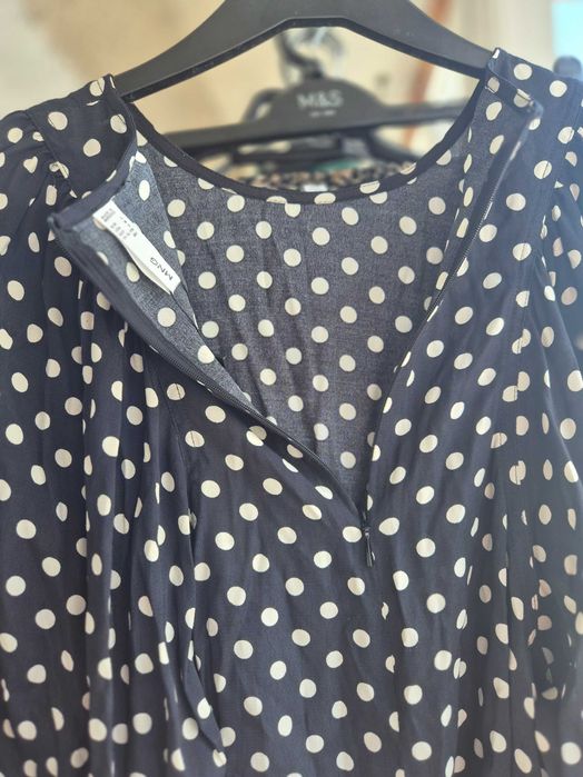 Vand bluza dama, neagra cu buline, L, Mango, cu eticheta, eleganta