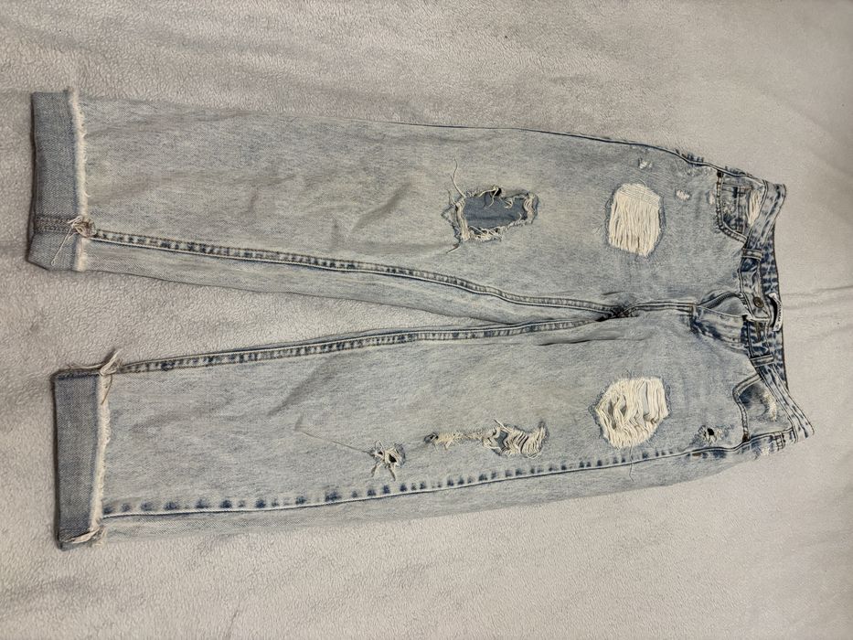 Blugi rupti Pull&Bear