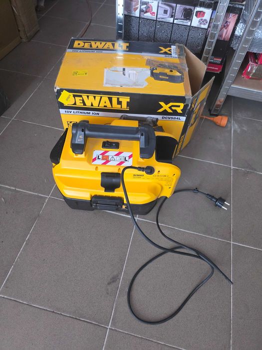 Aspirator umed/uscat Dewalt DCV584L (pentru funcționare cu baterie de 18 volți și la rețea