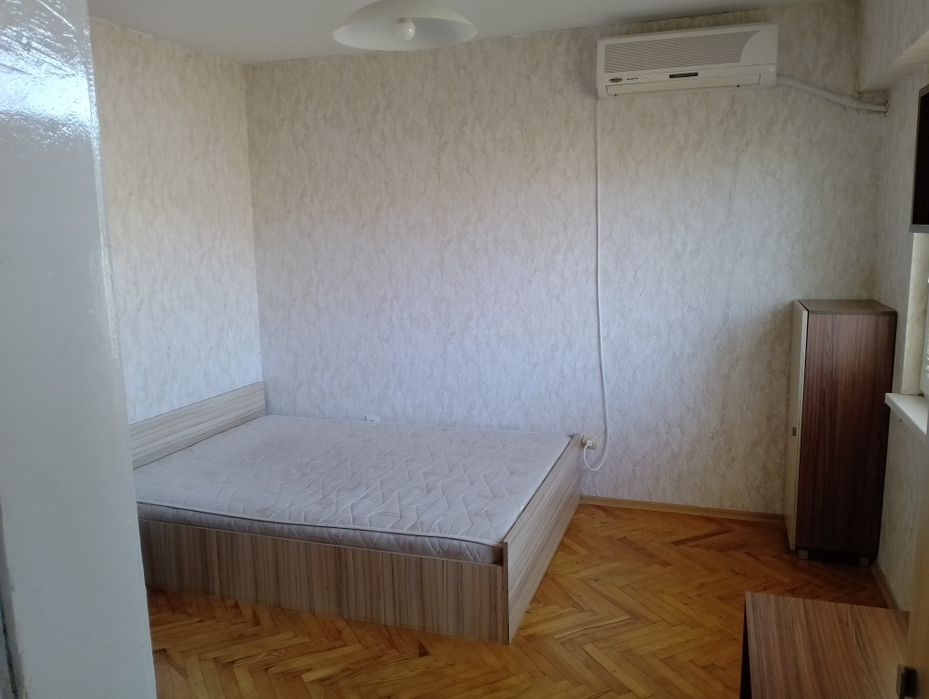 Дава се под наем Двустаен апартамент в Варна, Център - 30 кв.м за 204 € - Снимка #3