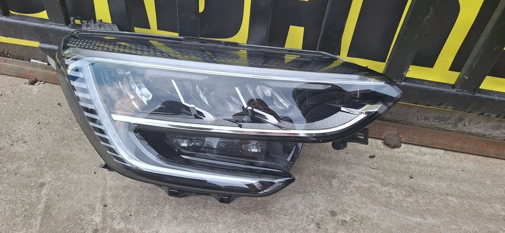 FAR DREAPTA RENAULT MEGANE 5